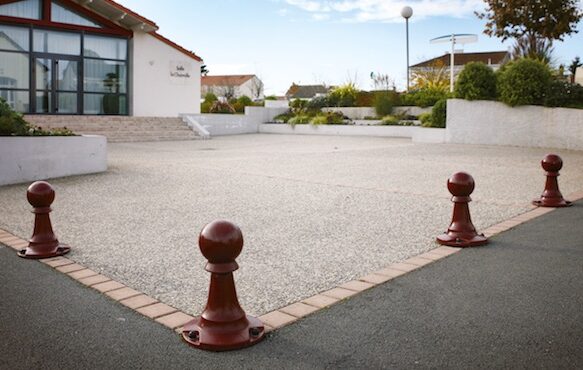 ELOYSIENNE Bollard for Pedestrian Movement