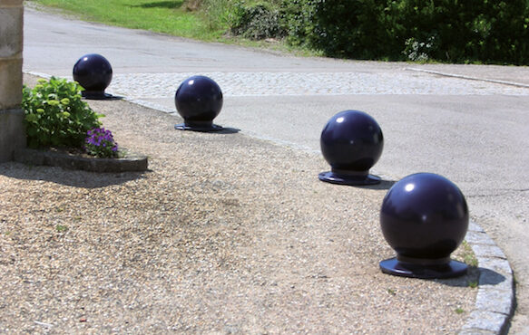 SPHÉRIQUE Bollard for Pedestrian Movement