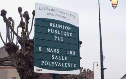 Lacroix City adjustable display sign