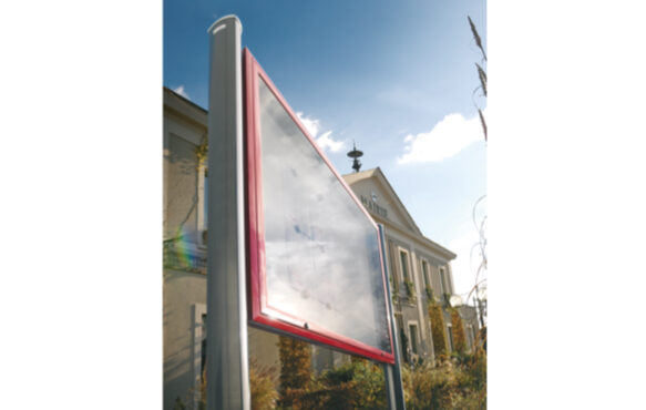 Lacroix Oxygen O100 dual-face and large-sized display window