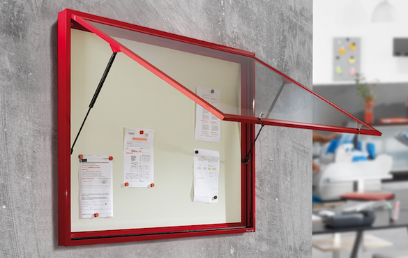 The single-fronted Oxygen O60 display window